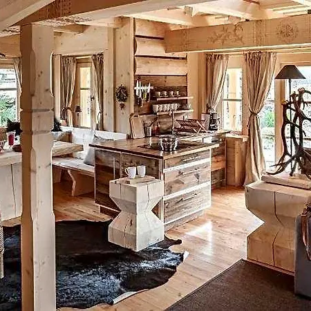 Gorska Osada Luxury Zakopane شاليه